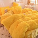 Velvet 4 Pillow Cases1 Fluffy Duvet1 Bedsheet