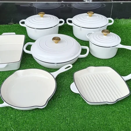 CAST IRON COOKING POTS